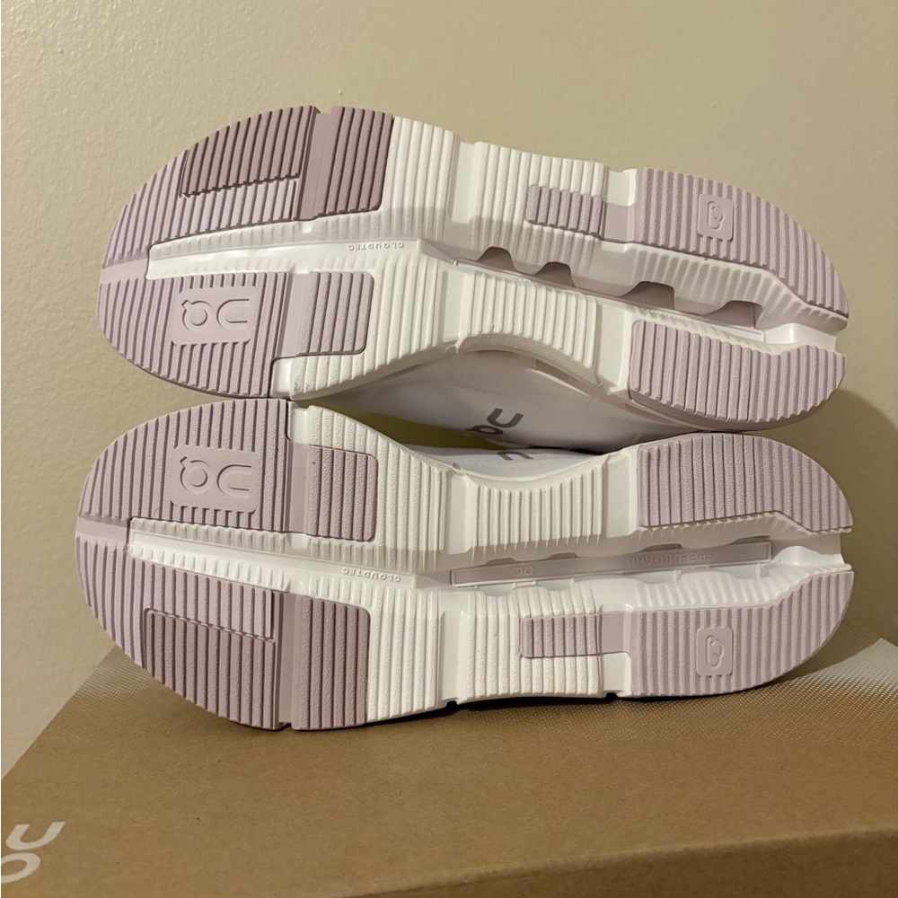 On Cloudnova 2 Sneakers - Picture 5 of 7